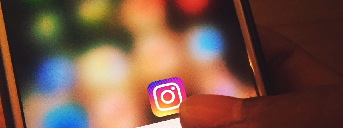 instagram-widget-on-phone